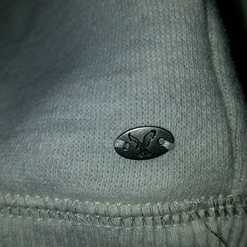 sweatshirt - Picture 2 of 4